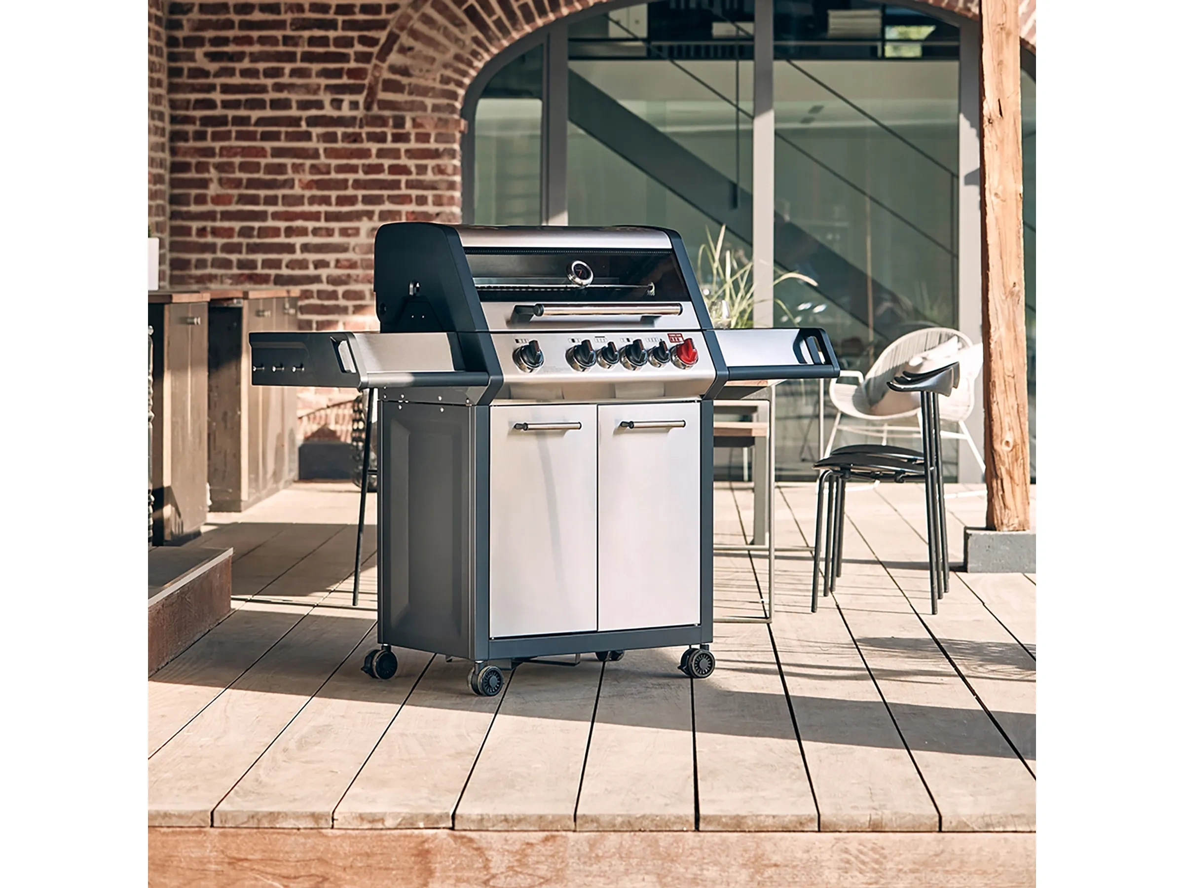 Enders Gasgrill Monroe Pro 4 SIK Turbo mit 4 Brennern und Seitenkocher