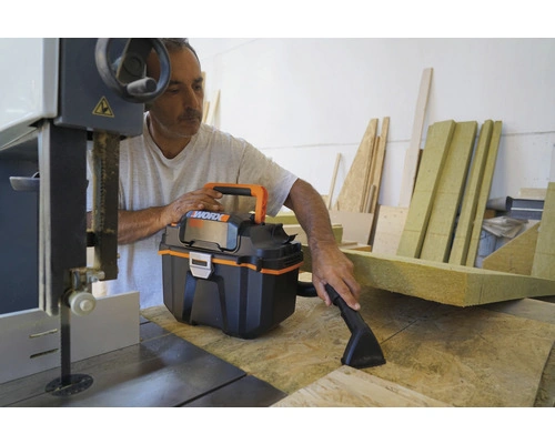 Akku-Nass- und Trockensauger WORX Nitro 20V 8L WX031.9