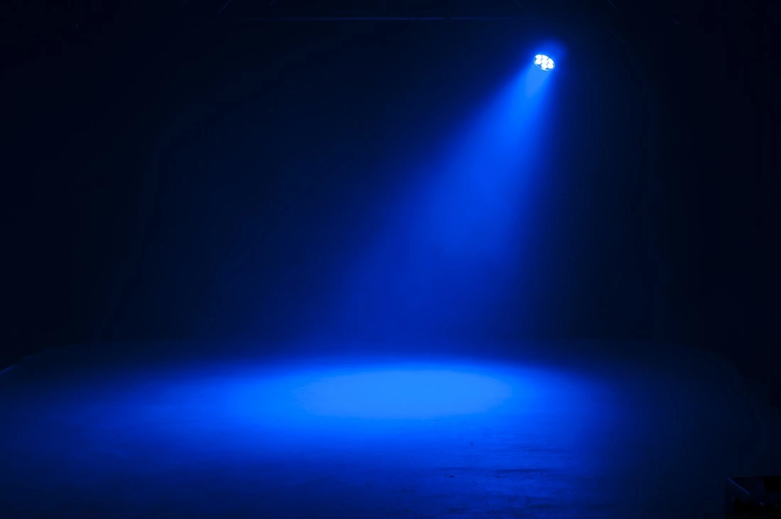 American DJ 7P HEX IP – Outdoor LED-PAR mit 7×12 W HEX LEDs