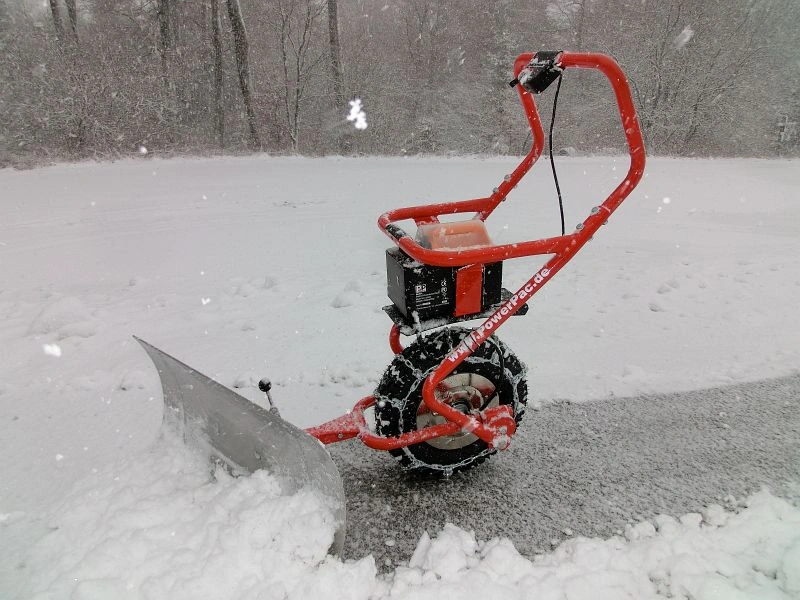 Akku-Schneeräumer PowerPac ES230 Schneefuchs – Elektro Schneeschieber & Kehrmaschine