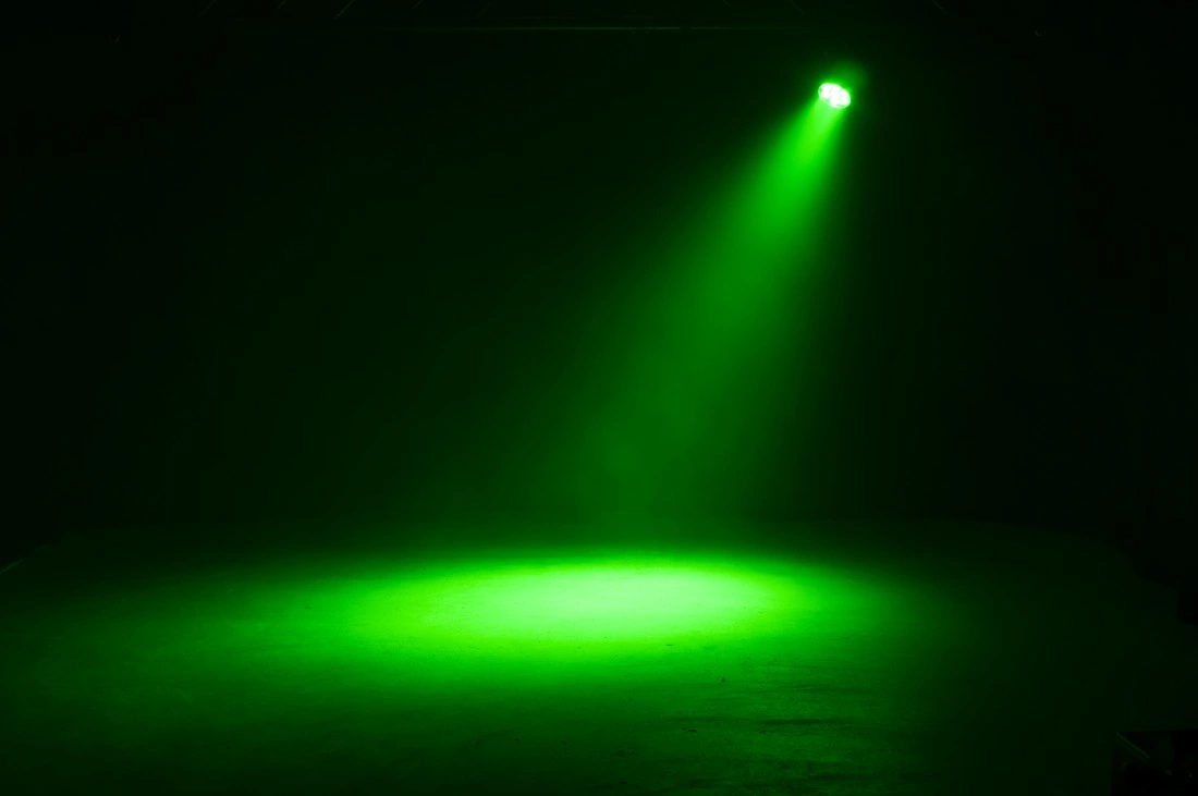 American DJ 7P HEX IP – Outdoor LED-PAR mit 7×12 W HEX LEDs