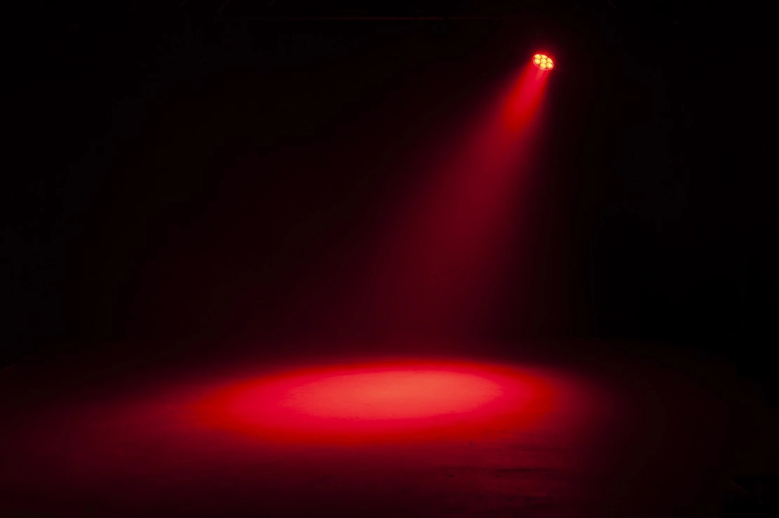 American DJ 7P HEX IP – Outdoor LED-PAR mit 7×12 W HEX LEDs