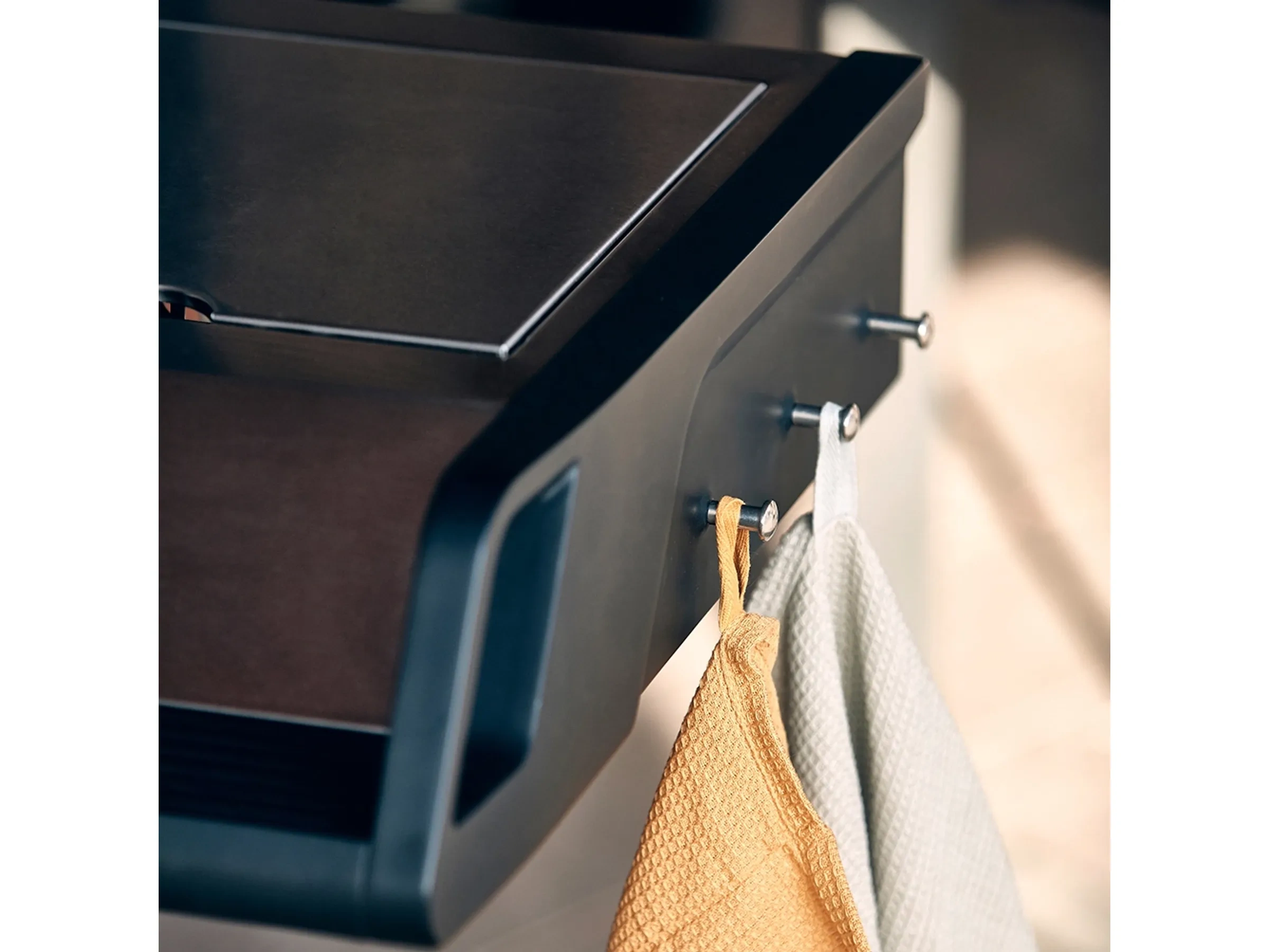 Enders Gasgrill Monroe Pro 4 SIK Turbo mit 4 Brennern und Seitenkocher